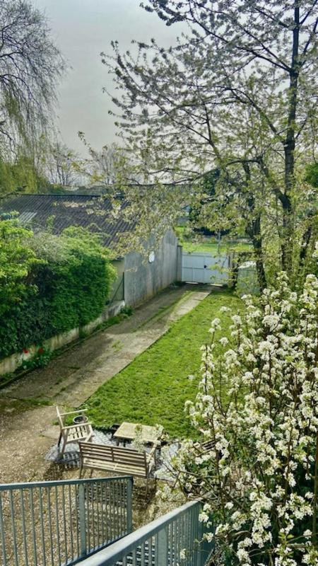Apartmán Les Perdrix Charleville-Mézières Exteriér fotografie